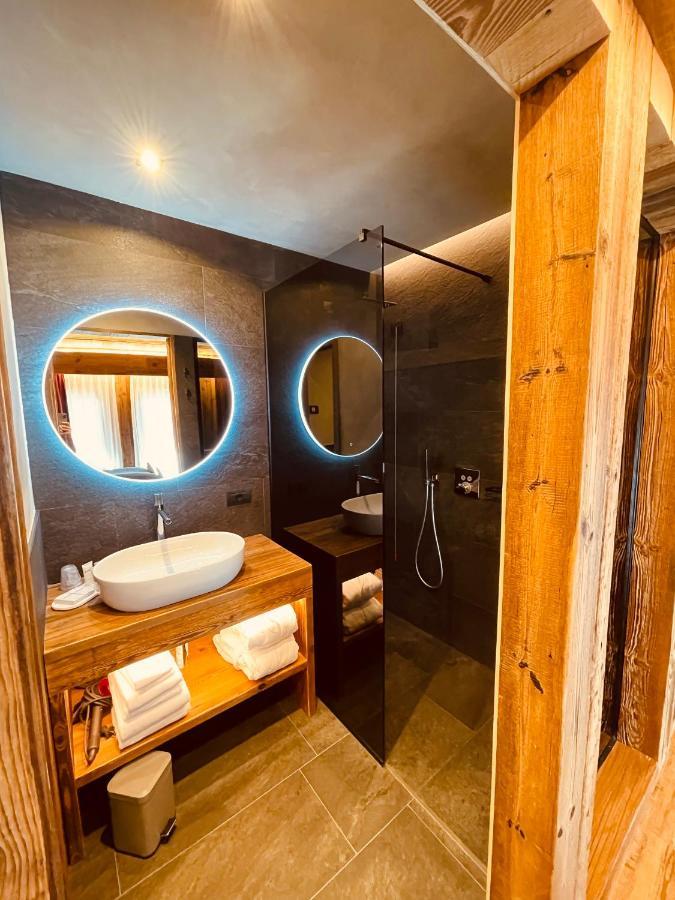 Hotel Piccolo Tibet Livigno Extérieur photo
