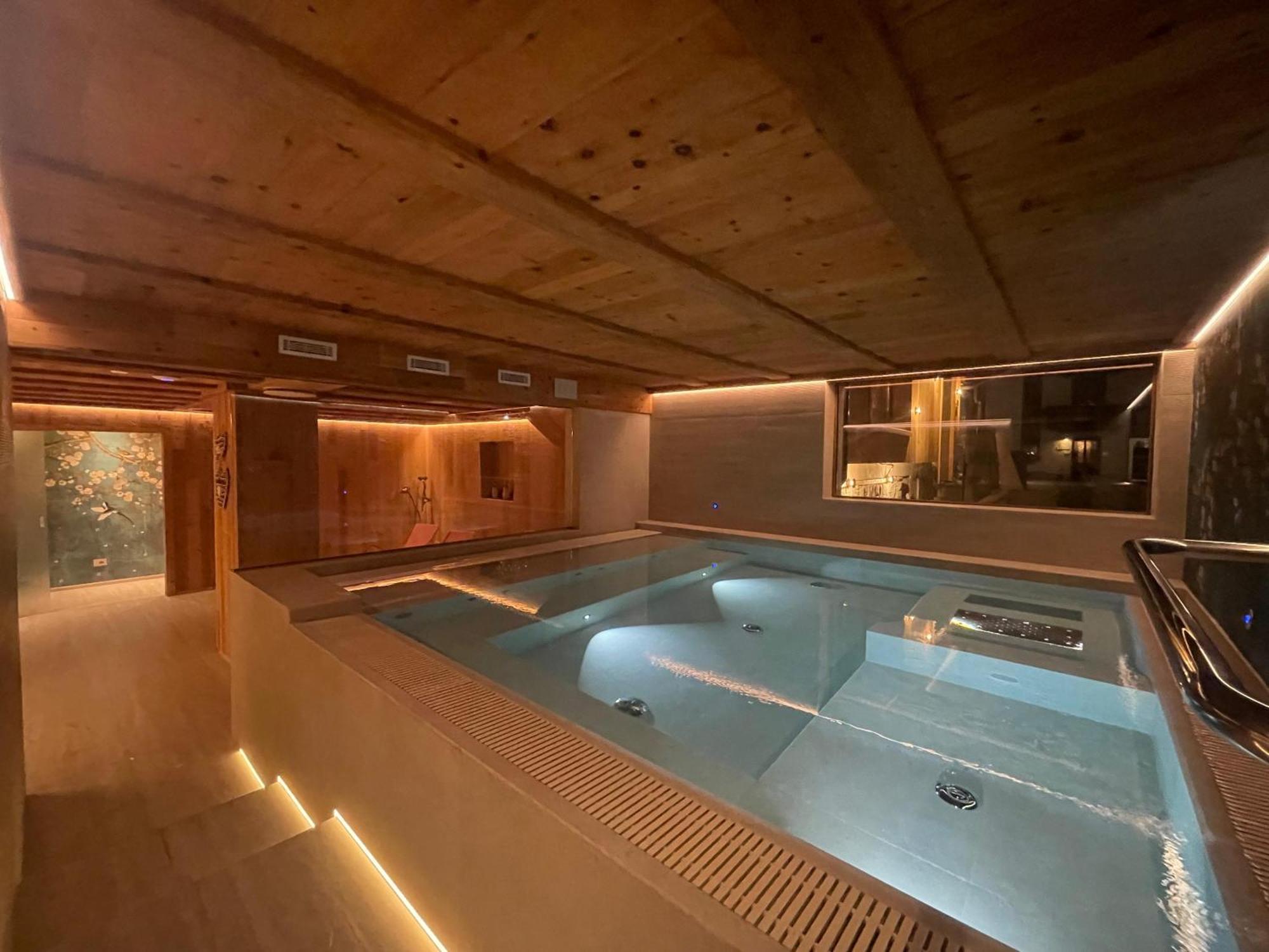 Hotel Piccolo Tibet Livigno Extérieur photo