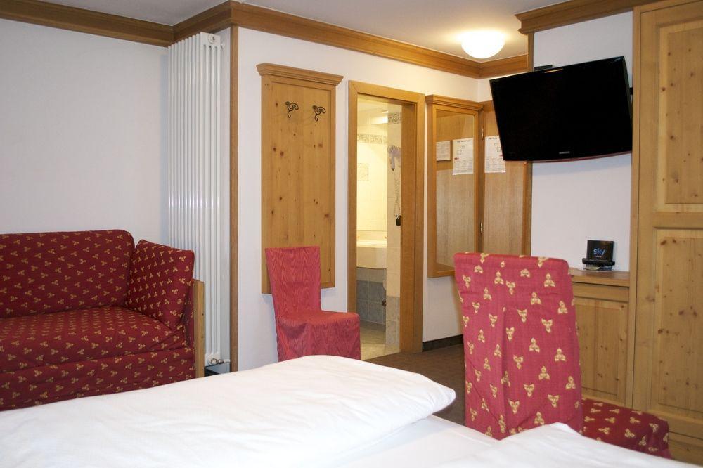 Hotel Piccolo Tibet Livigno Extérieur photo